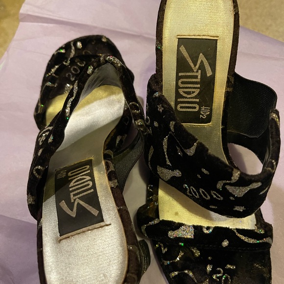 Vintage velvet and sparkle New Years Eve shoes worn for 1 hour - Picture 4 of 6